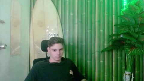 Snapshot of whiteboyinasia chatting on November 28, 2025, 5:10 am Christian online show from November 28, 2025, 5:10 am