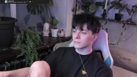 Gus online show from December 18, 2024, 6:25 pm