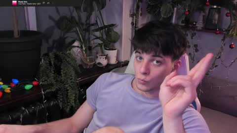 Gus online show from December 25, 2024, 11:10 pm