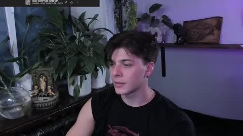 Gus online show from September 30, 2025, 7:52 pm