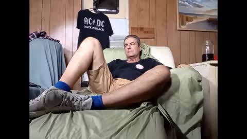 whitelion67 online show from December 22, 2025, 6:05 pm