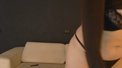 Snapshot of whitequeen888 chatting on October 21, 2025, 9:32 am White Queen online show from October 21, 2025, 9:32 am