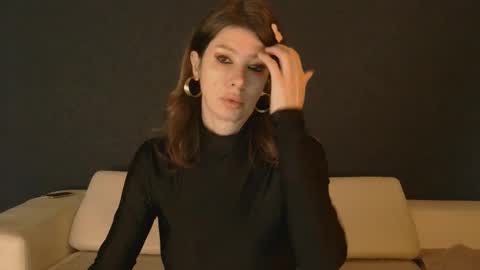 Snapshot of whitequeen888 chatting on November 30, 2025, 8:18 am White Queen online show from November 30, 2025, 8:18 am