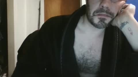 whiteyrm online show from January 4, 2025, 11:43 am