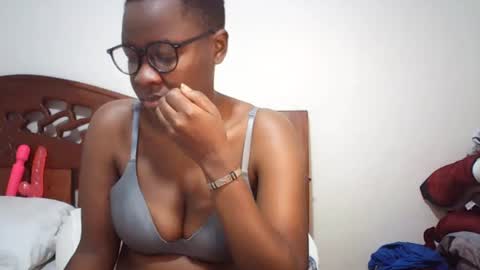 Snapshot of whitney_ly chatting on August 4, 2026, 6:27 am whitney_ly online show from August 4, 2026, 6:27 am