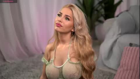 Snapshot of whitneyandrews chatting on November 13, 2025, 4:33 am whitneyandrews online show from November 13, 2025, 4:33 am