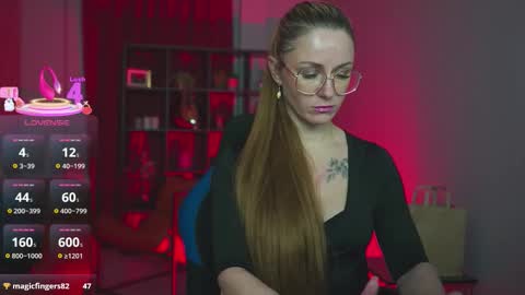 Snapshot of whitneypunnch chatting on February 9, 2026, 2:43 pm whitneypunnch online show from February 9, 2026, 2:43 pm