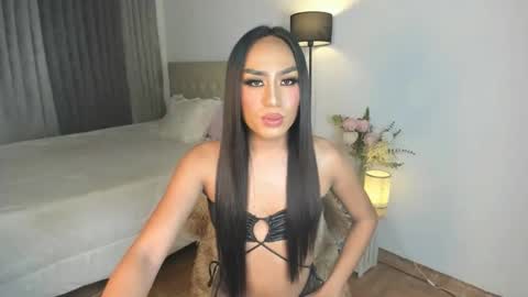 Snapshot of whitneytop69 chatting on October 23, 2025, 9:57 pm Arra Brown online show from October 23, 2025, 9:57 pm