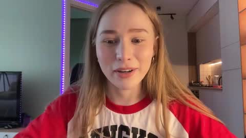 Alisa online show from December 10, 2024, 9:44 am