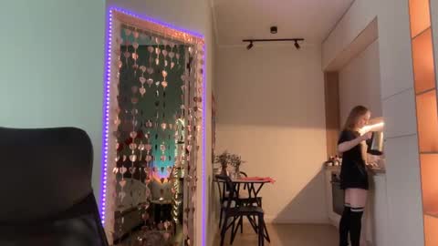 Alisa online show from February 5, 2025, 7:07 am