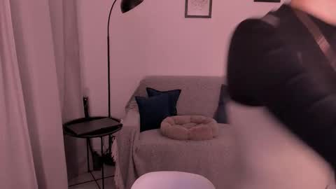 whoislulu online show from November 17, 2025, 10:15 pm