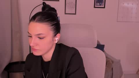 whoislulu online show from March 4, 2026, 3:51 pm