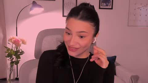 whoislulu online show from April 16, 2026, 7:03 pm