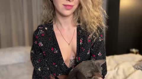 Alice online show from February 13, 2025, 11:04 pm