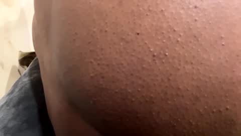 whyou12 online show from November 22, 2025, 1:43 pm