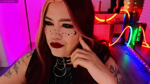 Snapshot of wickedxqueen chatting on June 14, 2026, 8:44 pm Laura online show from June 14, 2026, 8:44 pm