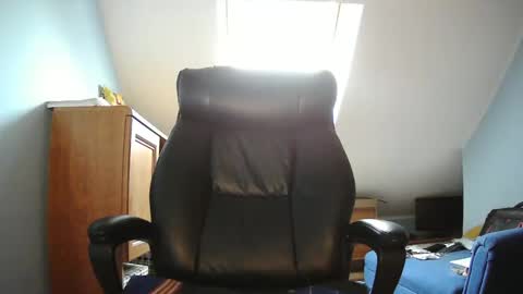 Snapshot of wickes71 chatting on December 14, 2024, 7:40 am Tommy online show from December 14, 2024, 7:40 am