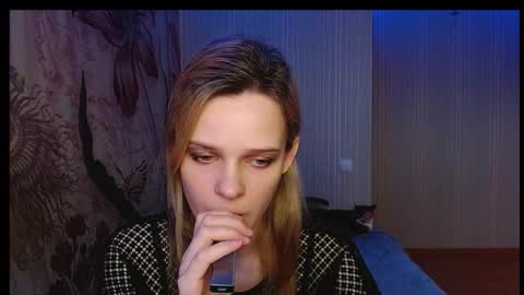 Victoria online show from November 25, 2025, 7:47 pm