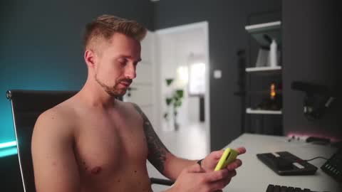 NiceeeCock online show from January 14, 2025, 9:45 am