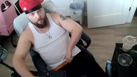 WiggaInAWifebeater online show from October 6, 2025, 8:06 pm