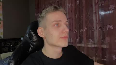 wiiinkyyy online show from December 4, 2025, 5:43 pm