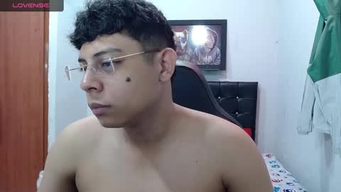 Snapshot of wiilliam_20 chatting on February 15, 2025, 12:01 pm wiilliam online show from February 15, 2025, 12:01 pm