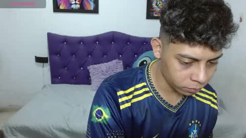 wiilliam online show from April 20, 2026, 10:22 pm