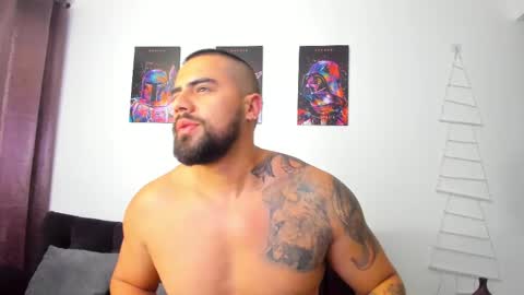 Snapshot of wild_couplesex1 chatting on February 27, 2025, 12:34 pm Devon and Chloe online show from February 27, 2025, 12:34 pm