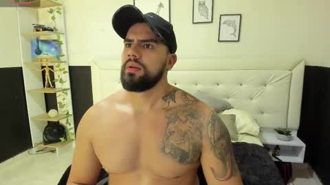 Snapshot of wild_couplesex1 chatting on March 8, 2025, 3:50 am Devon and Chloe online show from March 8, 2025, 3:50 am