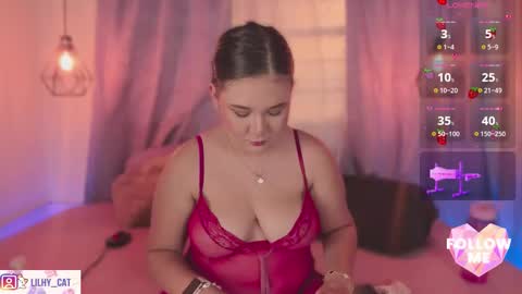 Lily  online show from September 20, 2025, 7:37 pm