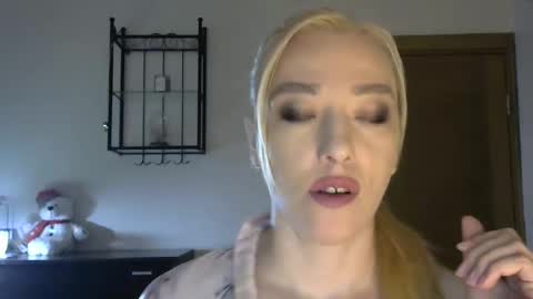 Alina online show from March 8, 2025, 8:22 am