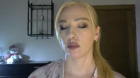 Alina online show from March 8, 2025, 2:30 pm