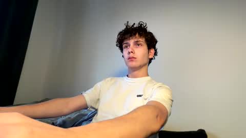 wilddesire18 online show from February 14, 2026, 3:42 pm