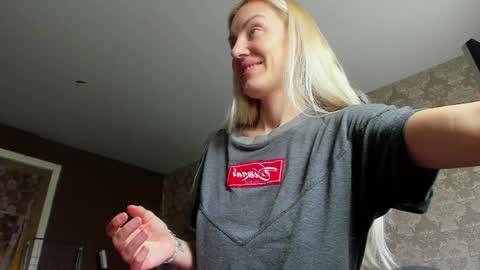 wildforestmuse  twitter online show from April 2, 2026, 6:55 am