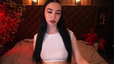 Alena online show from November 18, 2025, 6:40 am