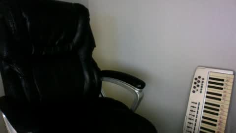 wildnight007 online show from July 8, 2026, 5:12 am