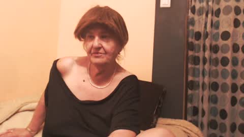 Snapshot of wildredcat chatting on June 21, 2026, 8:33 pm WildRedCat online show from June 21, 2026, 8:33 pm