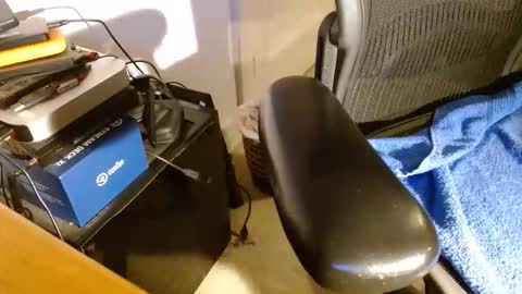 Snapshot of wildwills chatting on April 14, 2026, 12:38 am wildwills online show from April 14, 2026, 12:38 am