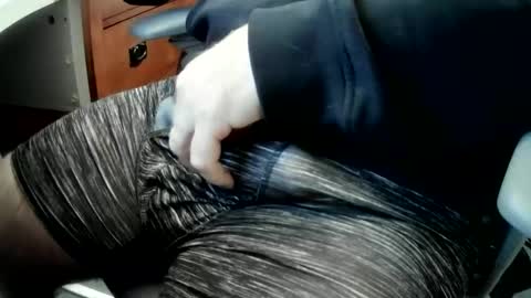 Snapshot of willecumtoday chatting on November 9, 2025, 11:30 am Will online show from November 9, 2025, 11:30 am