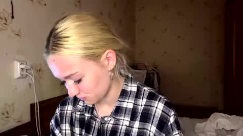 Sophia online show from May 20, 2026, 3:18 pm