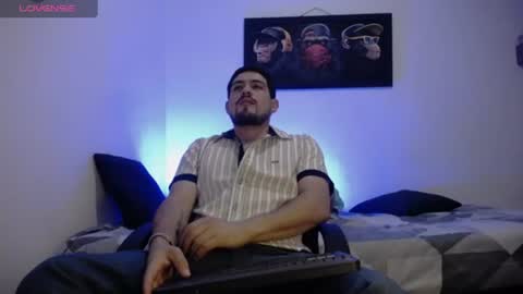 Snapshot of william_steel_ chatting on July 6, 2026, 11:51 am William Steel online show from July 6, 2026, 11:51 am