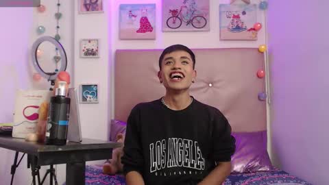 willians__ online show from November 11, 2025, 3:28 am