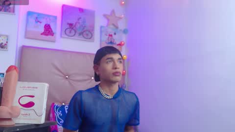 willians__ online show from November 18, 2025, 3:56 am