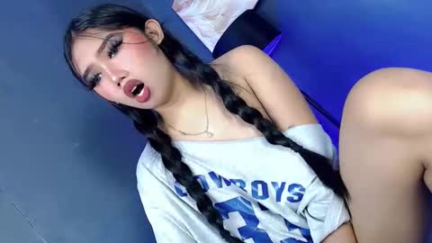 LE XI online show from March 26, 2026, 5:13 am