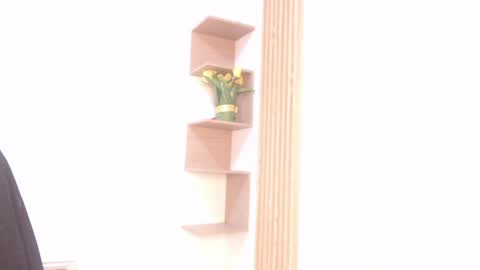 luna online show from April 8, 2026, 1:00 pm