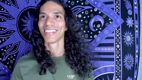 willy_veins online show from December 13, 2024, 3:05 am