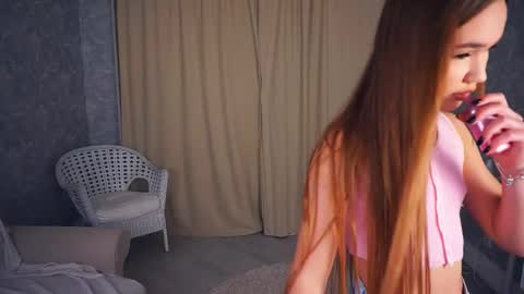 My name is Mia online show from October 5, 2025, 5:55 pm