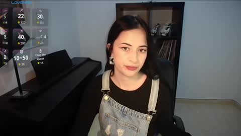 Sara online show from October 12, 2025, 6:40 pm