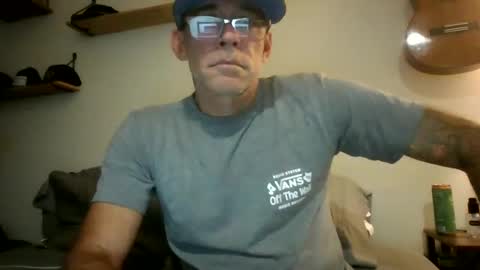 Snapshot of wingnutt765733 chatting on October 25, 2025, 5:26 am wingnutt765733 online show from October 25, 2025, 5:26 am