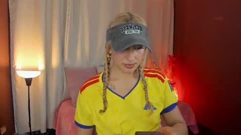 Snapshot of wini_fer chatting on June 27, 2026, 6:57 pm Wini Fer online show from June 27, 2026, 6:57 pm